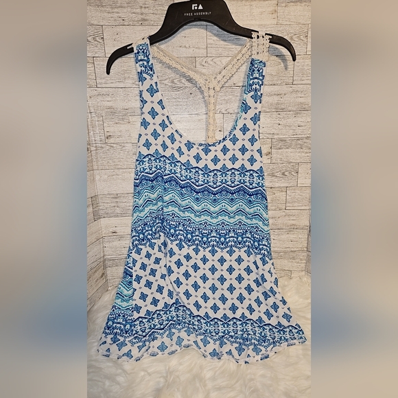 Blouse bundle - Picture 3 of 10